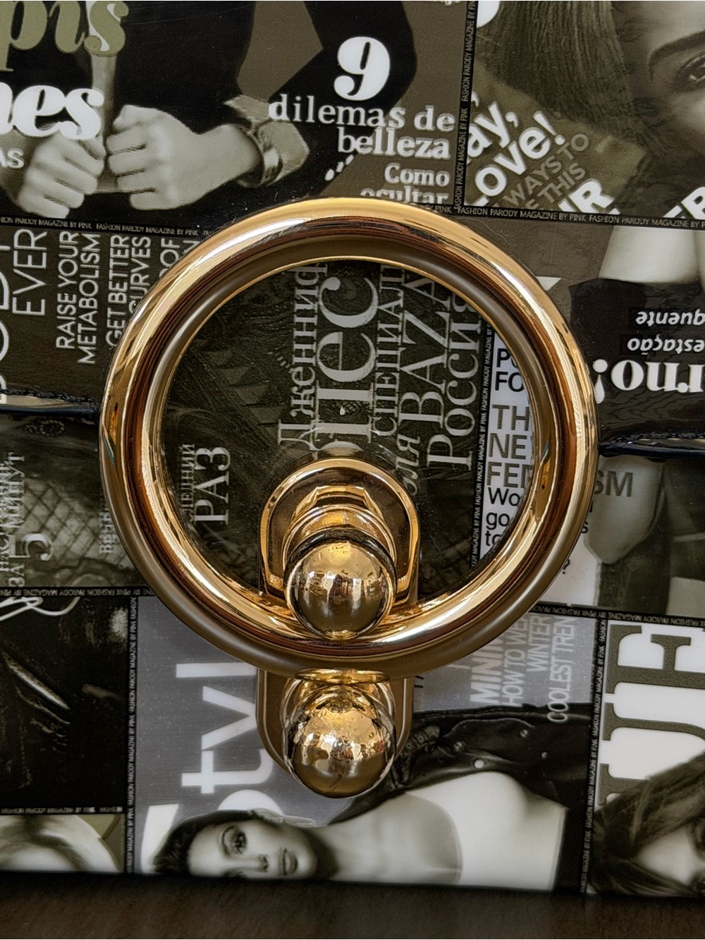 Vintage Clutch Bag Gold Chain Strap Of Magazine Covers Black And White - Picture 2 of 9